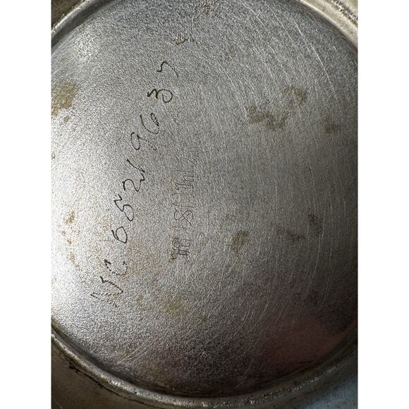 Vintage Silver-Plated Water Pitcher | Hotel Silver Style | Mid-Century Barware - Picture 7 of 7